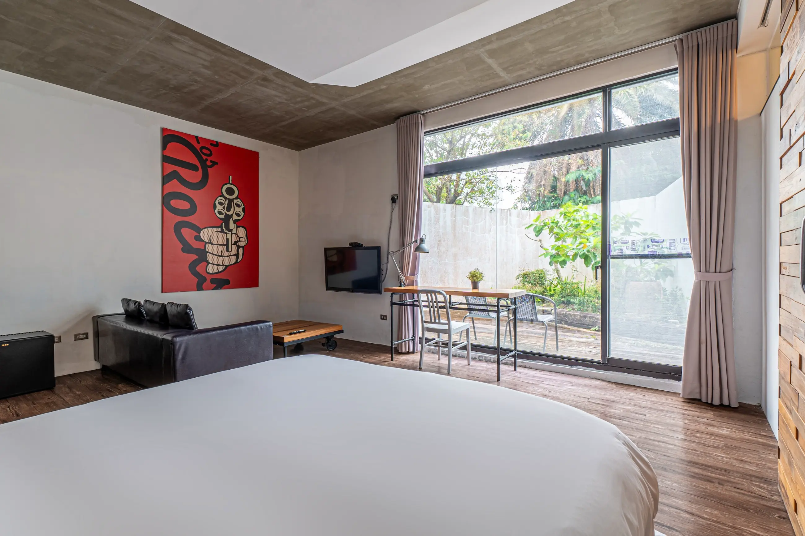 綠洲花現雙人房(山景) JD